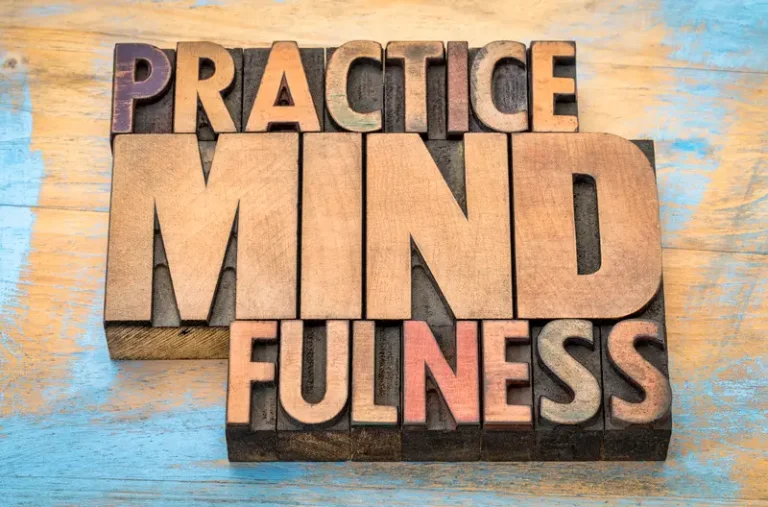 Steps to Integrate Mindfulness into Goal Setting