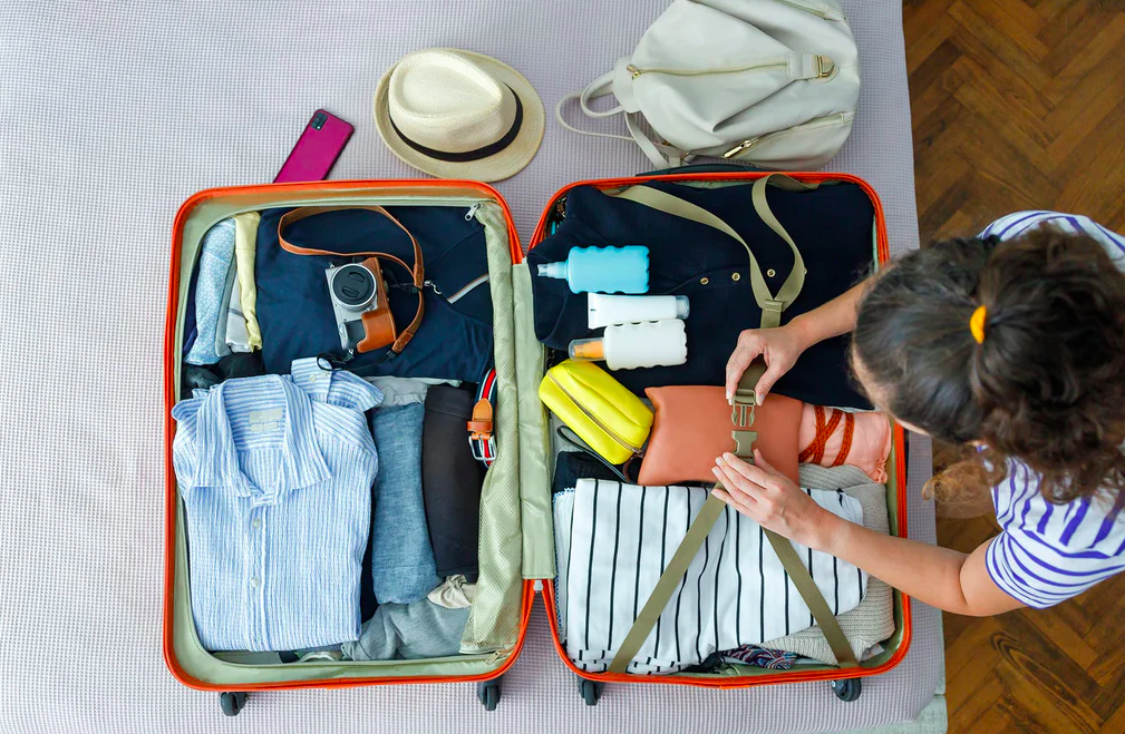 Ultimate Packing List for Fashionable Summer Trips